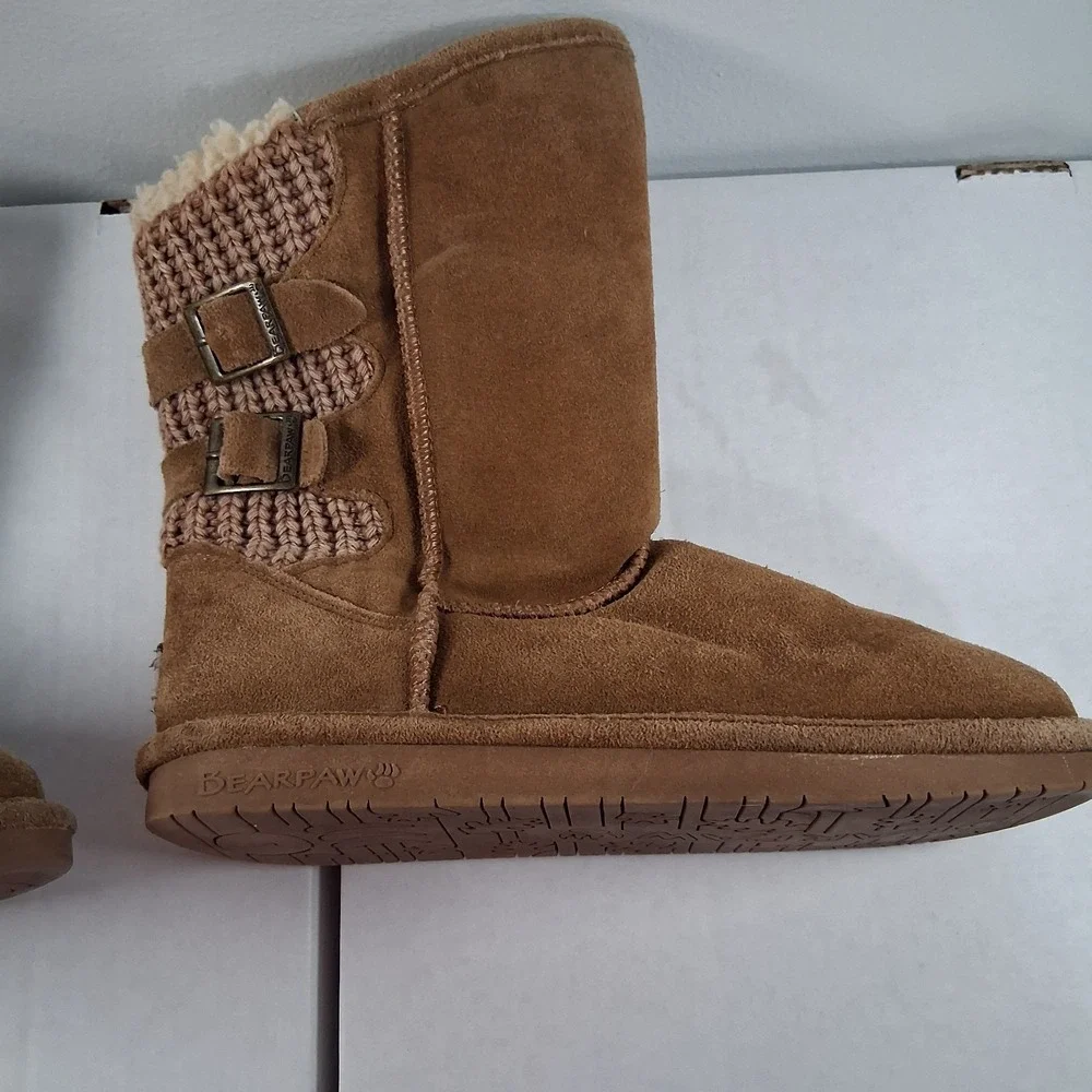 Bearpaw Boshie Youth HIckory Tan Boots Buckle size 5 Suede Sheepskin Wool Lining